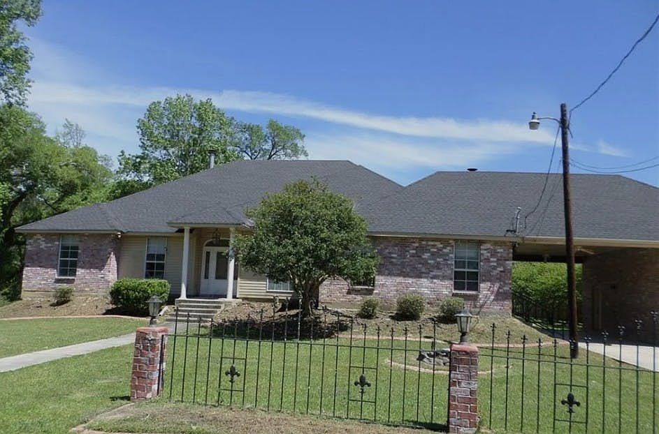 1st image of 57336 Beverly Dr
