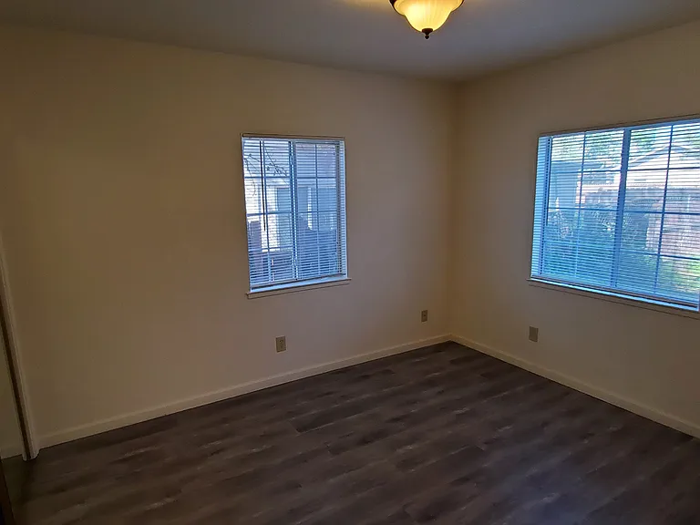 571 El Camino Ave — Photo 21