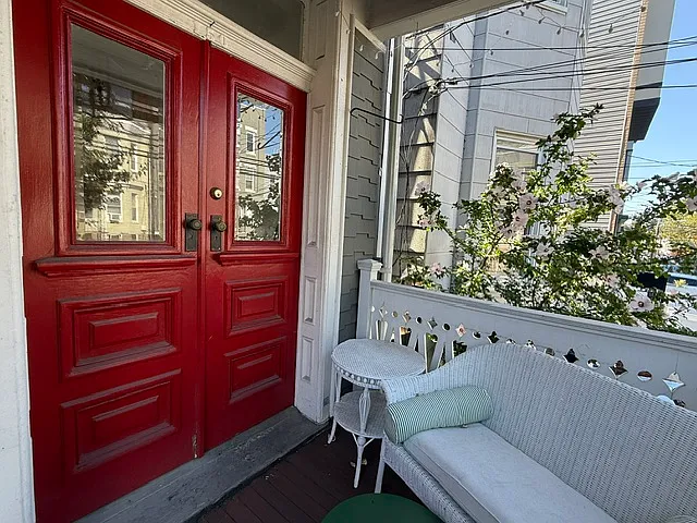 2 bed, 800 sqft, $2,450 — Photo 3