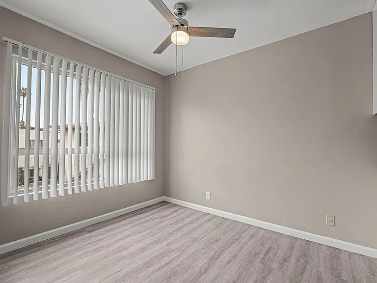 3845 Potomac Ave — Photo 9