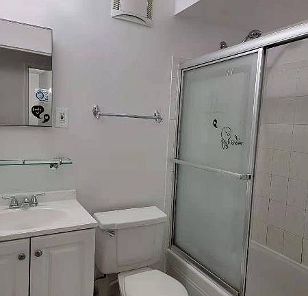 4th image of 6136 170th St Floor 1