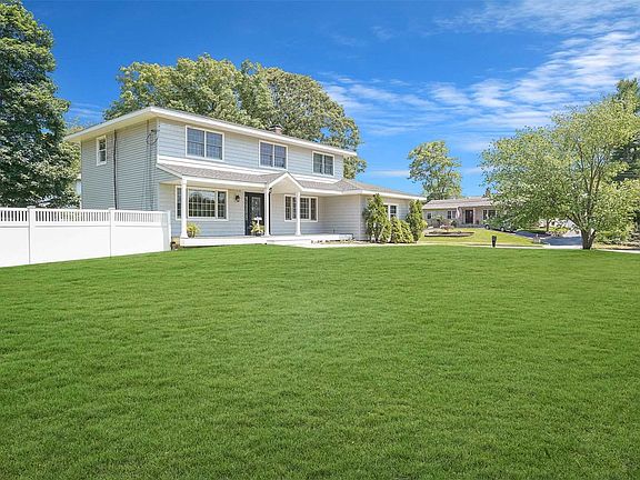 3rd image of 21 Ashford Dr
