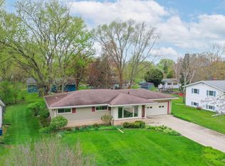 416 S Woodland Dr, Whitewater, WI 53190