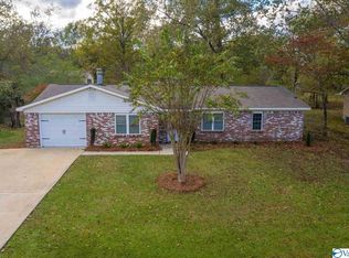 508 Shane Ln, Rainbow City, AL 35906