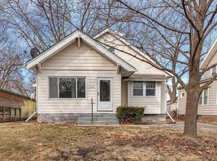 1910 York St, Des Moines, IA 50316