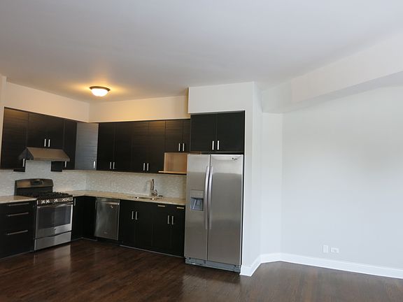4th image of 2039 N Damen Ave APT 2N