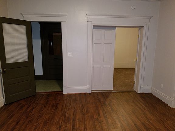 3rd image of 922 E 22nd Street # Fl 1ST