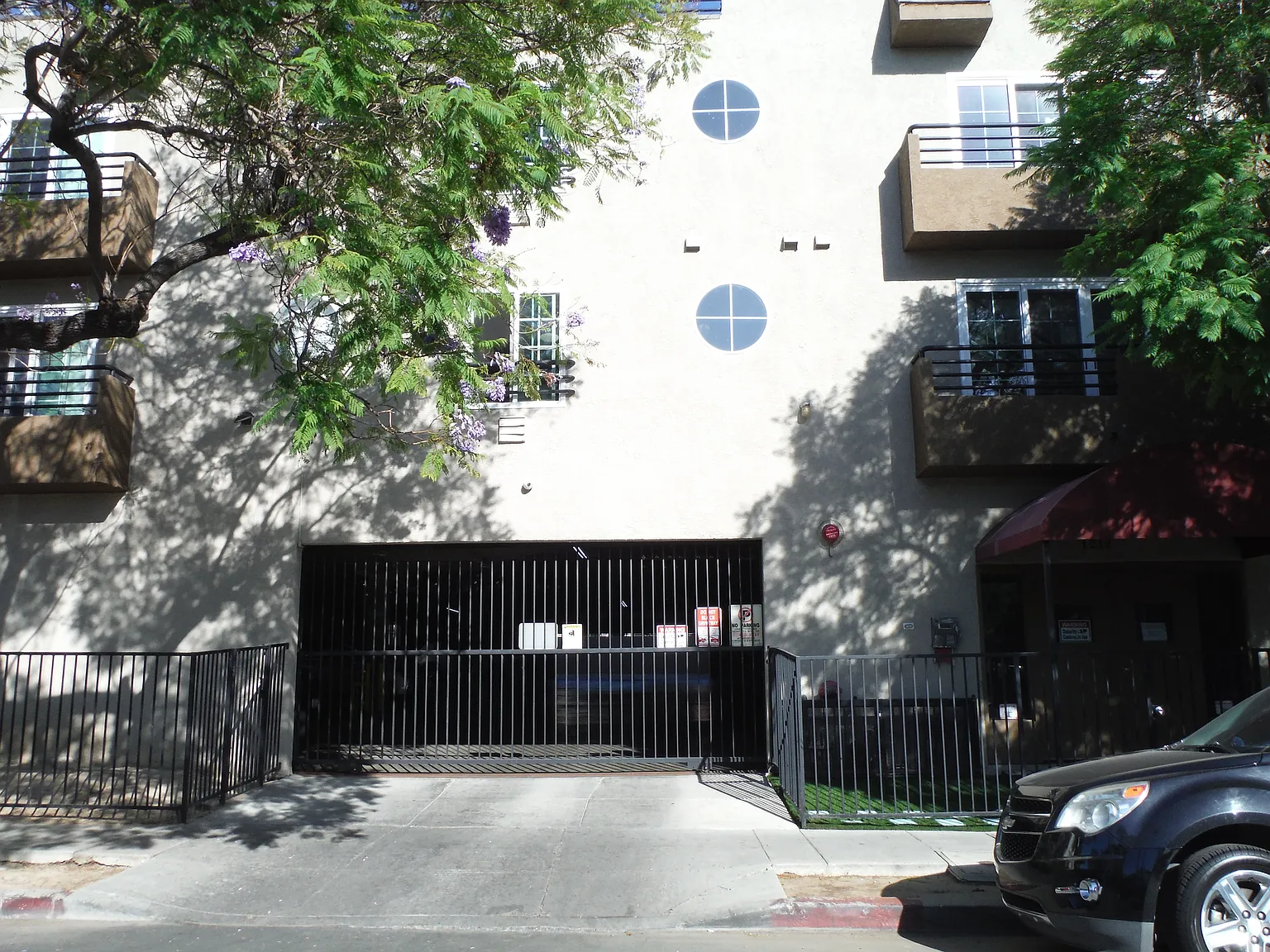 2 bed, 1100 sqft, $2,500 — Photo 2