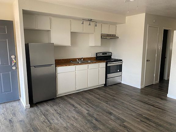 3rd image of 500 W 4th St #8