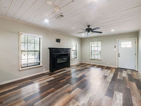 3rd image of 4419 Lawnview Ave