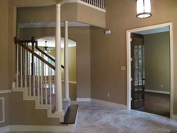5th image of 22210 Meadowsweet Dr
