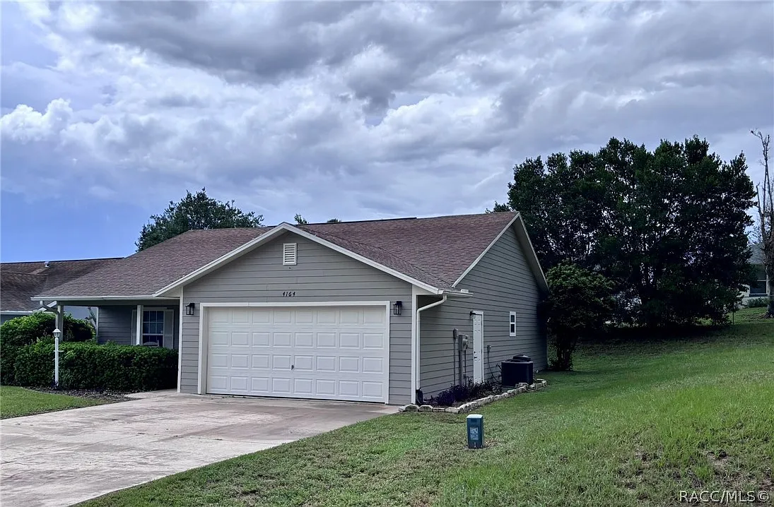 4 bed, 1307 sqft, $1,800 — Photo 2