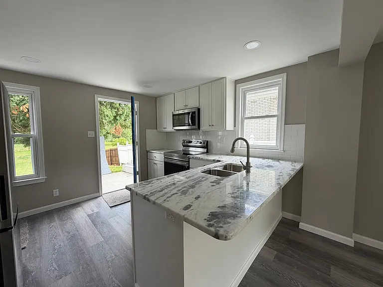 3777-3783 Huckleberry Rd — Photo 28