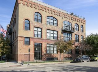 1050 W Hubbard St APT 1C, Chicago, IL 60642