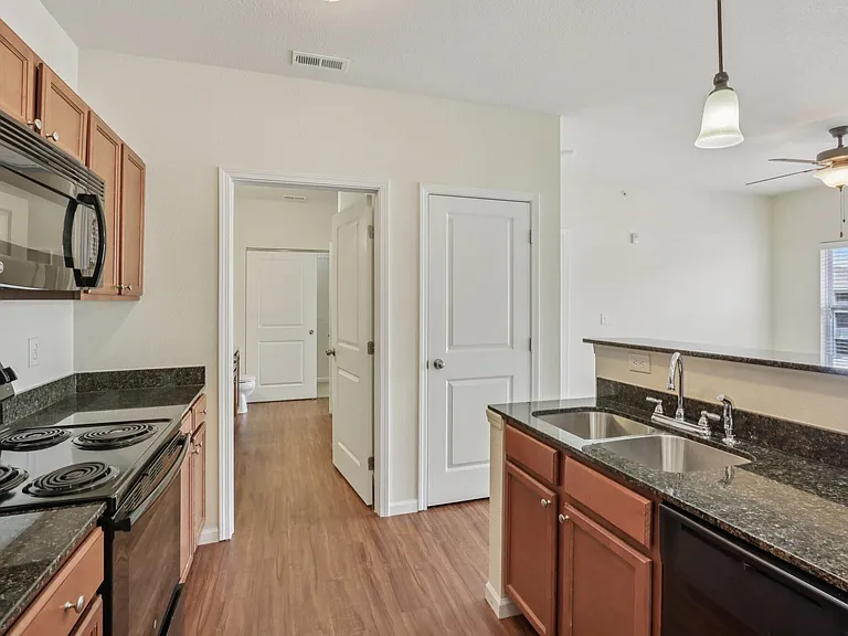 Burkart Crossing Apartments — Photo 23