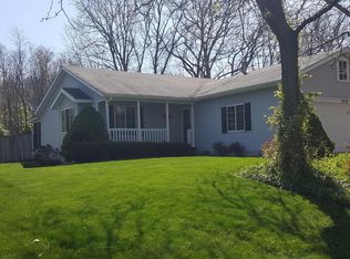 5938 S Parkway Ave SE, Kentwood, MI 49508