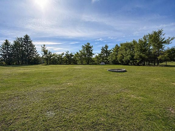 2nd image of 360 Estelle Rd