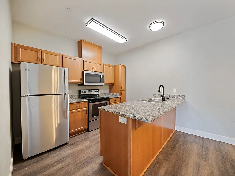 Webster Ridge Apartments — Photo 114