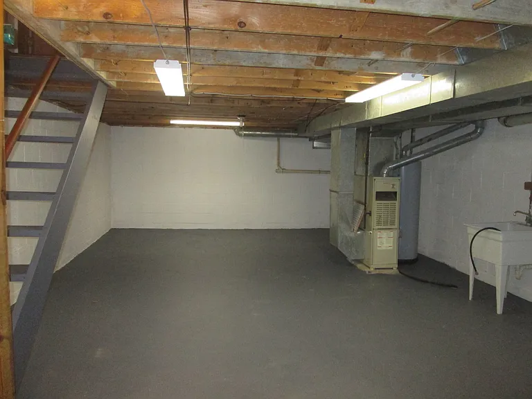 103 Hazel St — Photo 13