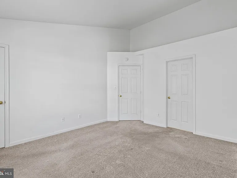 3508 Clay Creek Ct — Photo 25