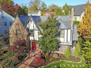 406 W 50th St, Kansas City, MO 64112