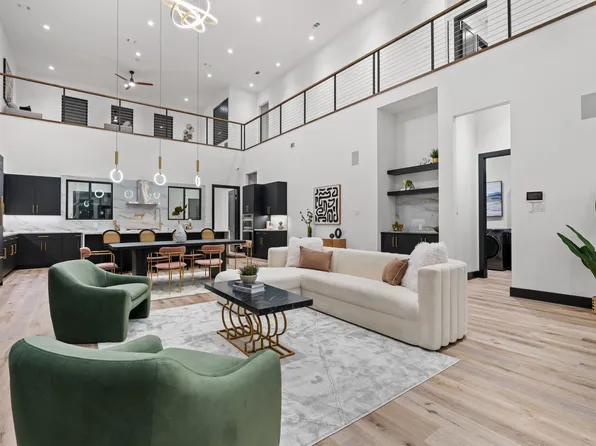 9818 Witham St, Dallas, TX 75220