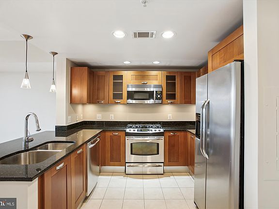 4th image of 2451 Midtown Ave APT 1618