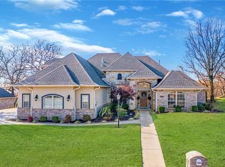 2627 Parkway Ln, Van Buren, AR 72956