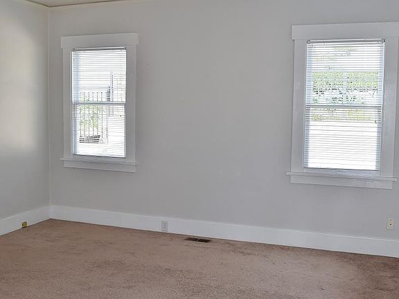 4th image of 79 99th Ave NE