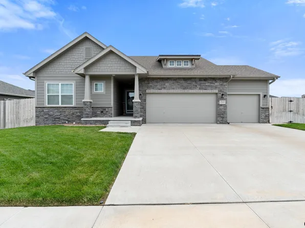 7915 Maxine Dr, Lincoln, NE 68516