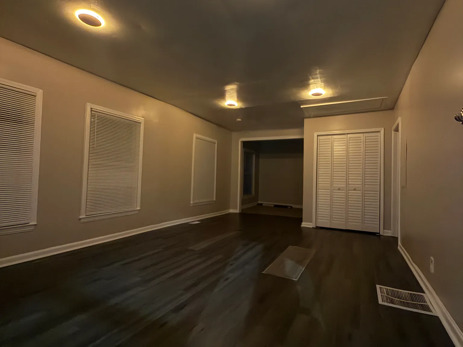 4 bed, 1321 sqft, $2,000 — Photo 1
