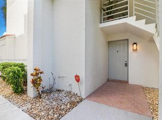 3552 Magellan Cir APT 125, Aventura, FL 33180