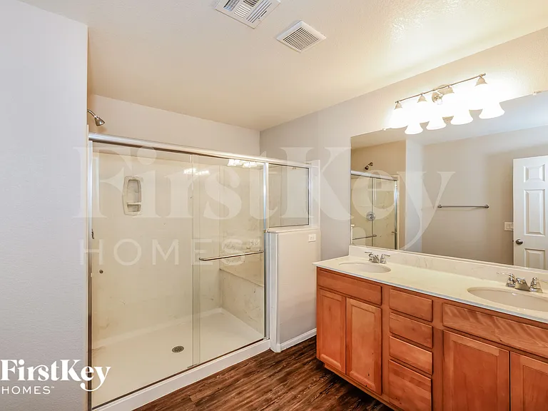 9809 Dryden Ct — Photo 10