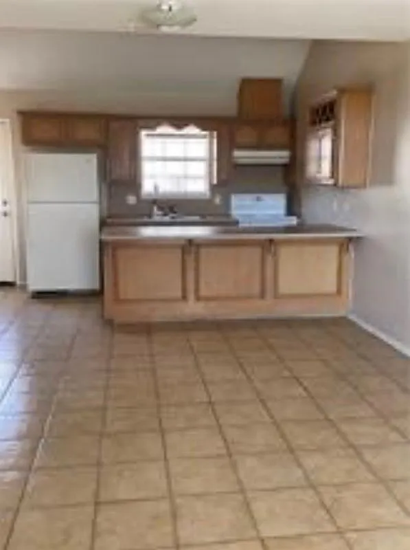 Building Photo - 703 La Mancha Dr #2