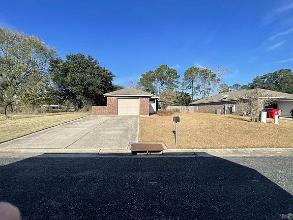 2nd image of 42114 N City Park Dr