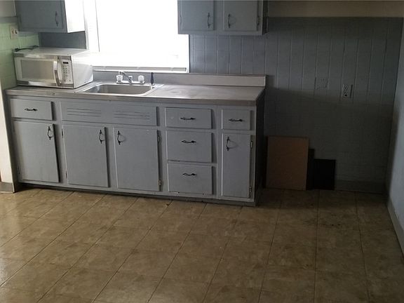 4th image of 19 Charles St