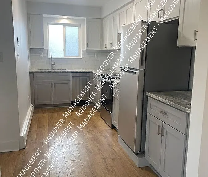 2321 W Forteen Mile Rd — Photo 1