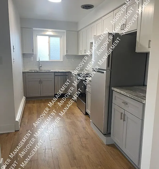 2321 W Forteen Mile Rd
