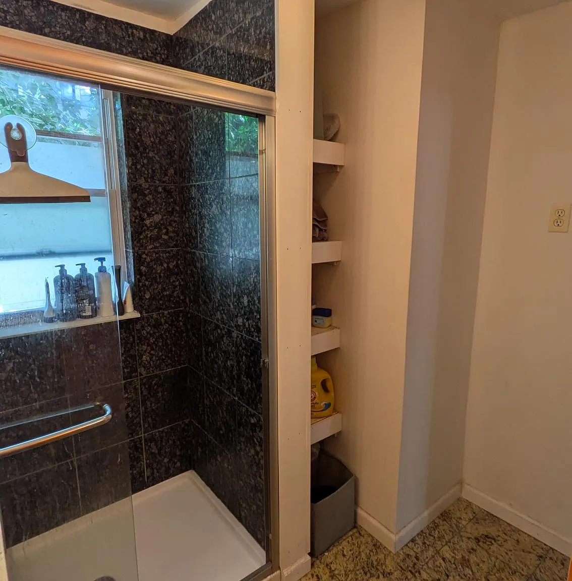 2 bed, 600 sqft, $2,700 — Photo 4