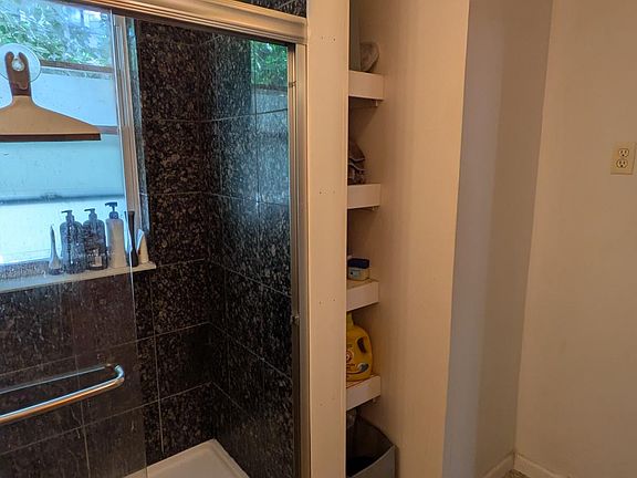 4th image of 40 Bristol St #2JR