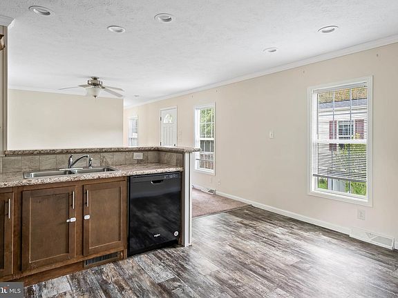 5th image of 17296 Water View Dr