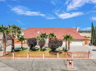 12450 Indian River Dr, Apple Valley, CA 92308