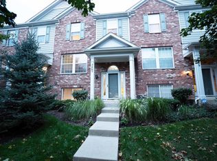 2465 Emily Ln #2465, Elgin, IL 60124