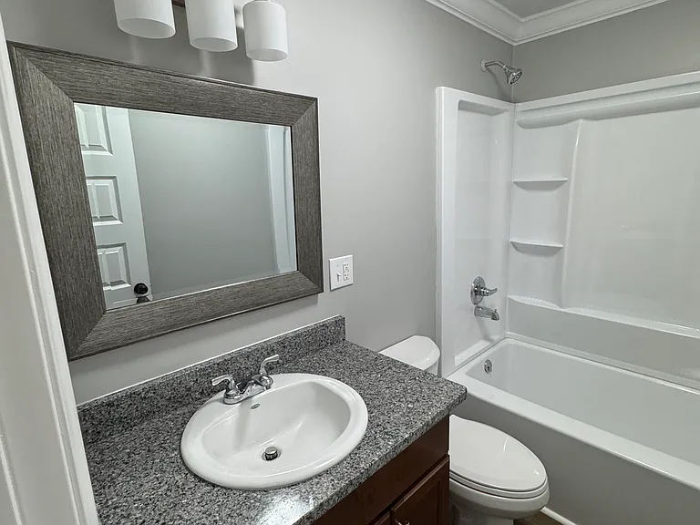 115 1st Ave — Photo 7
