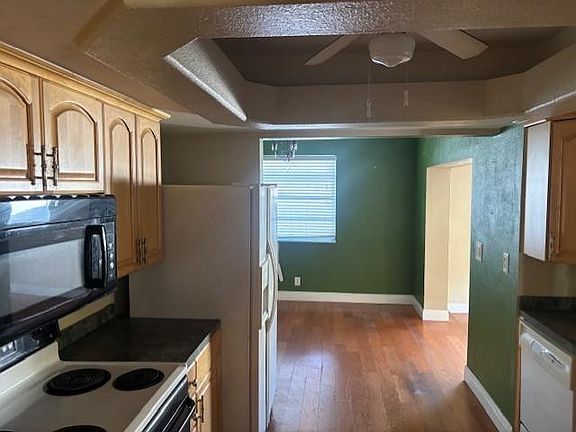 3rd image of 1760 Cathedral Drive