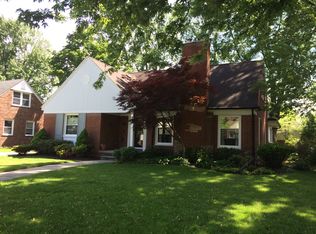 1637 Hawthorne Rd, Grosse Pointe Woods, MI 48236