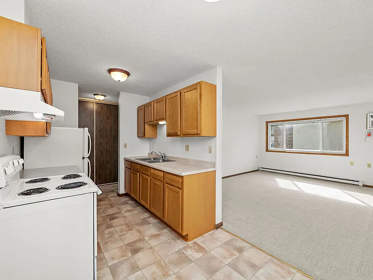 Westview Apartments — Photo 11