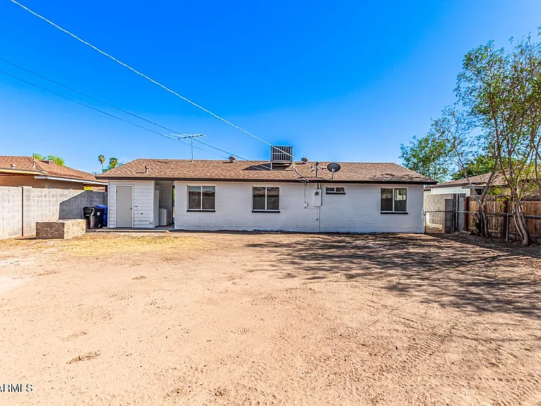 1238 E Vine Ave — Photo 28