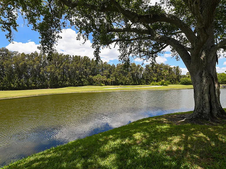 20 Plantation Dr #101 — Photo 5