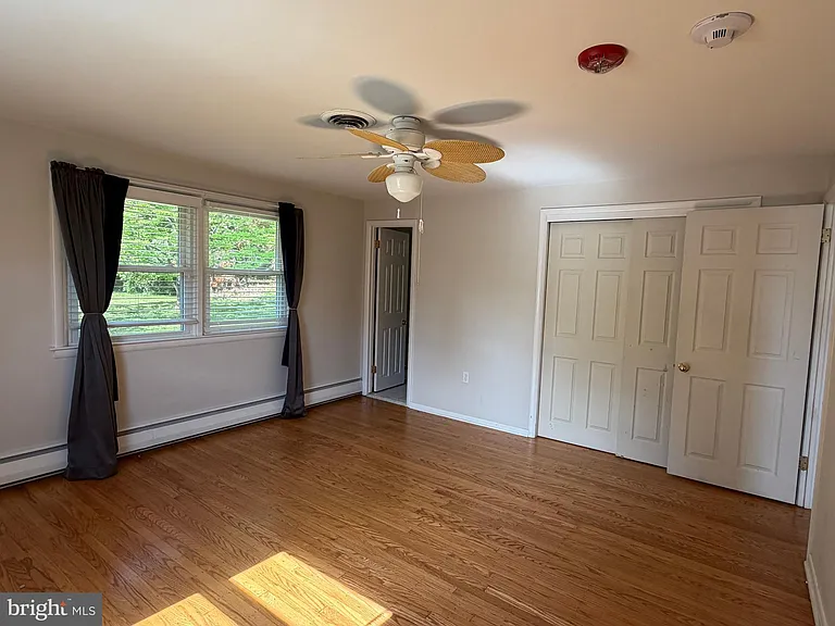 319 Meetinghouse Ln — Photo 23